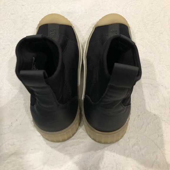 Zara Unstoppable Sneakers, Size 37 - Picture 4 of 6